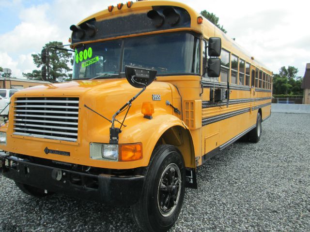 International T444E 1995 photo 2