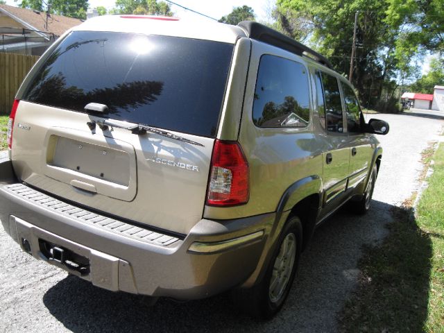Isuzu Ascender 2004 photo 1