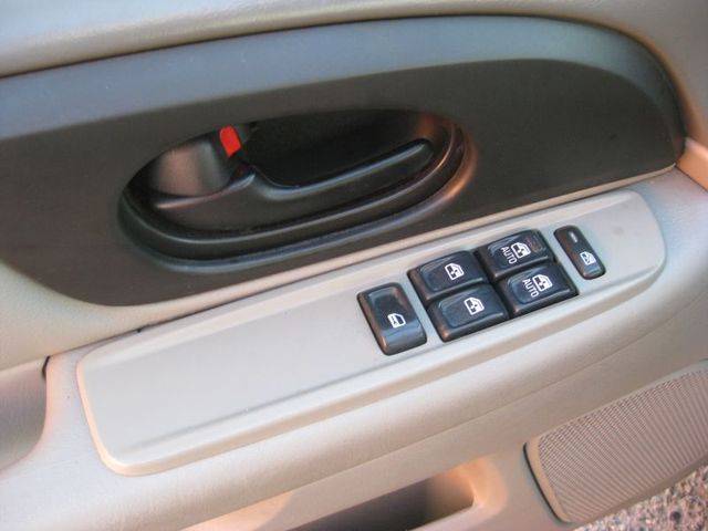 Isuzu Ascender 2004 photo 1