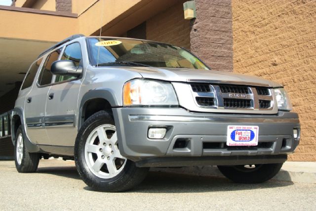 Isuzu Ascender 2005 photo 1