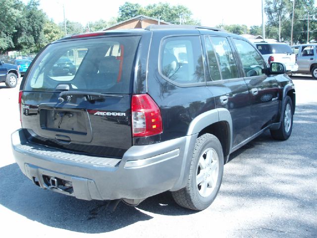Isuzu Ascender XR SUV