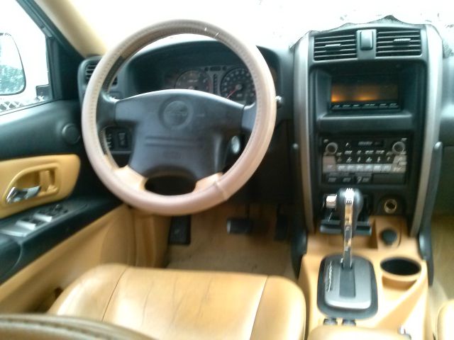 Isuzu Axiom 2002 photo 3