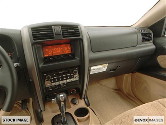 Isuzu Axiom 2002 photo 1