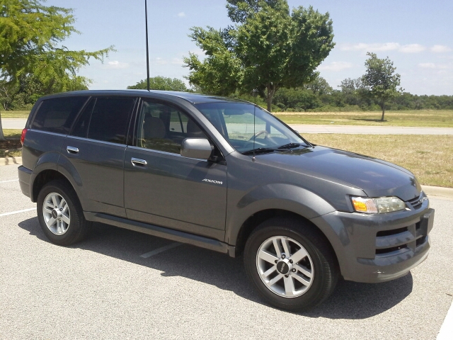 Isuzu Axiom 2002 photo 2