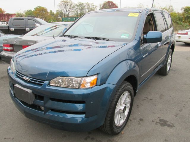 Isuzu Axiom 2002 photo 1