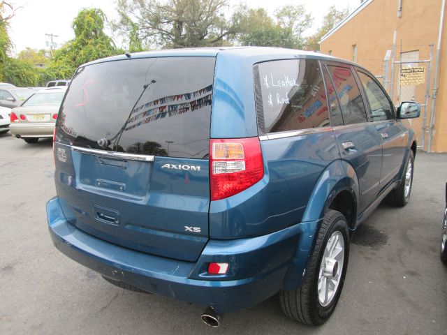 Isuzu Axiom 2002 photo 2