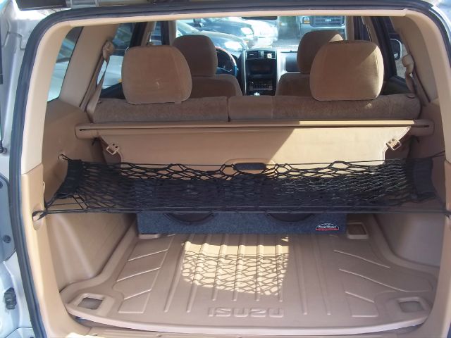 Isuzu Axiom 2002 photo 13