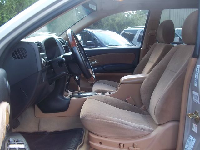 Isuzu Axiom 2002 photo 15