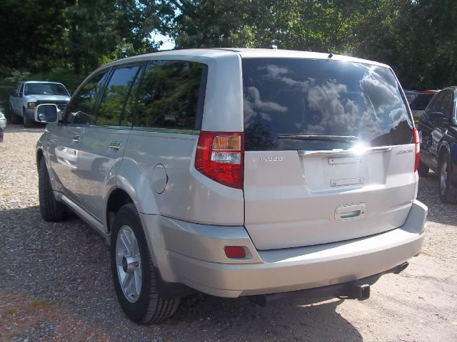 Isuzu Axiom 2002 photo 16