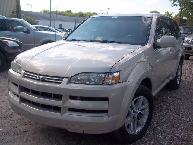 Isuzu Axiom 2002 photo 17