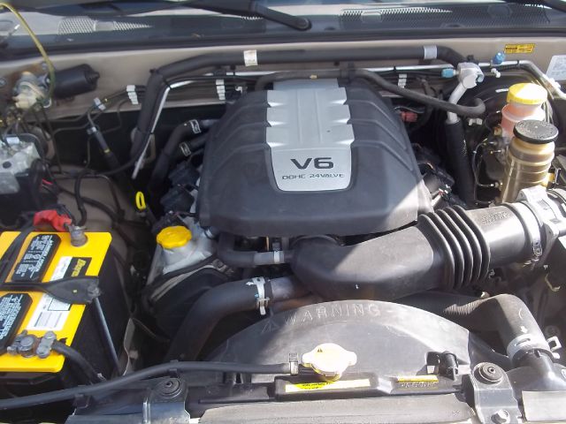 Isuzu Axiom 2002 photo 9