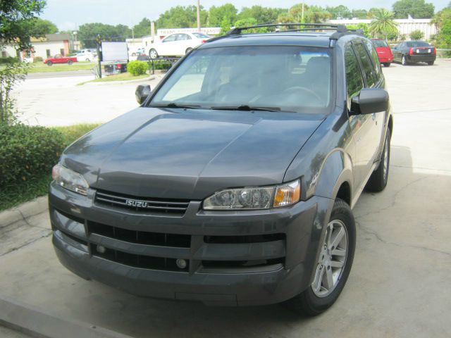 Isuzu Axiom 2003 photo 3