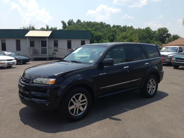 Isuzu Axiom 2003 photo 1