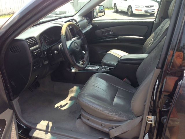 Isuzu Axiom 2003 photo 4