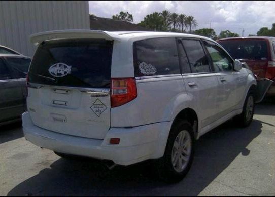 Isuzu Axiom 2004 photo 3