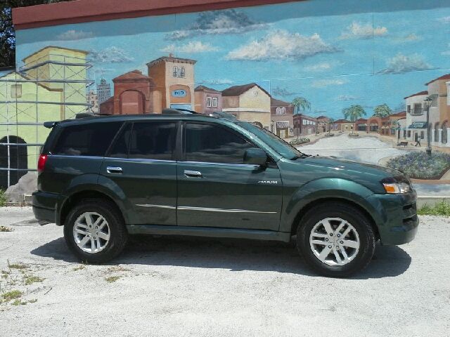 Isuzu Axiom 2004 photo 1