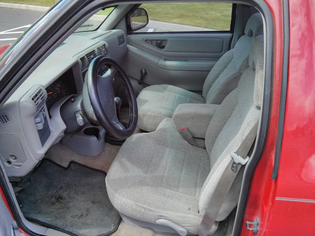 Isuzu Hombre 1996 photo 1