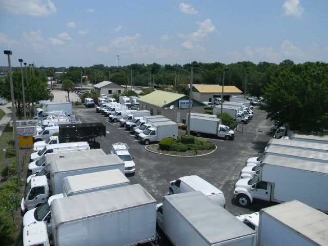 Isuzu NPR 1997 photo 5