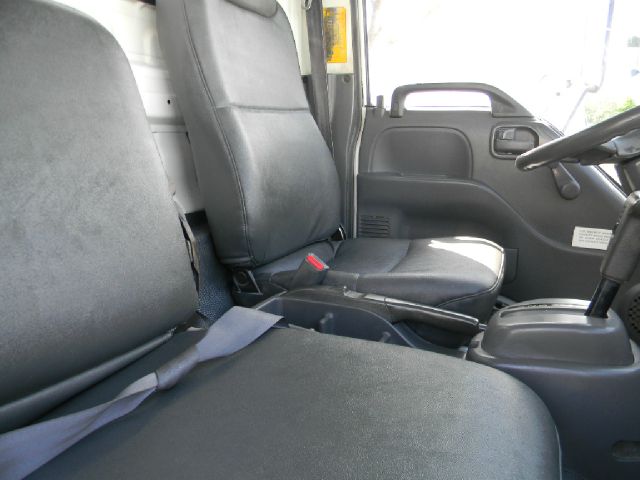 Isuzu NPR 1997 photo 6