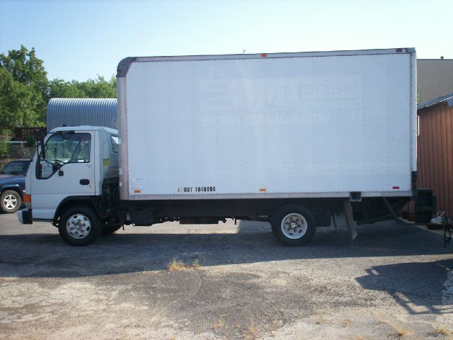 Isuzu NPR 2003 photo 2