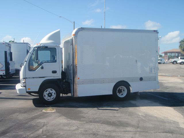 Isuzu NPR 2007 photo 2