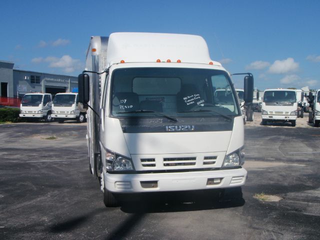 Isuzu NPR 2007 photo 3