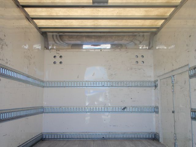 Isuzu NPR 2007 photo 6