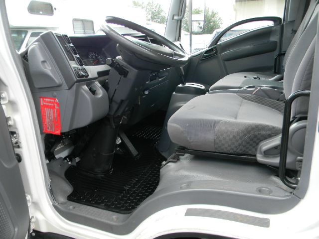 Isuzu NPR 2008 photo 12