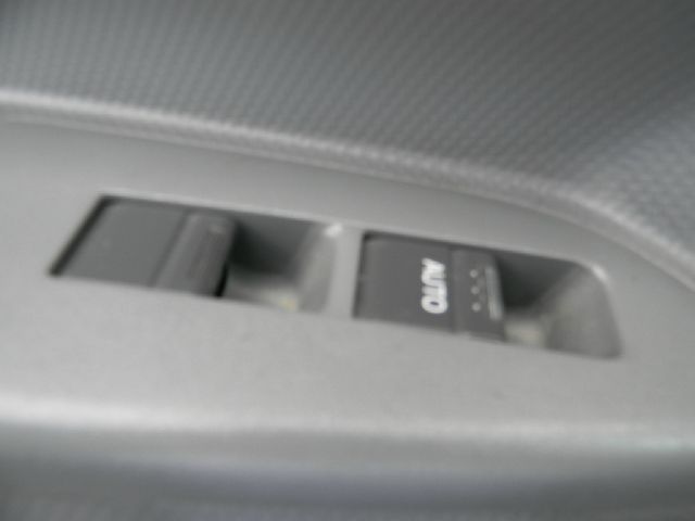 Isuzu NPR 2008 photo 2