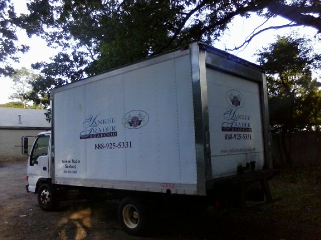 Isuzu NPR HD 2001 photo 1