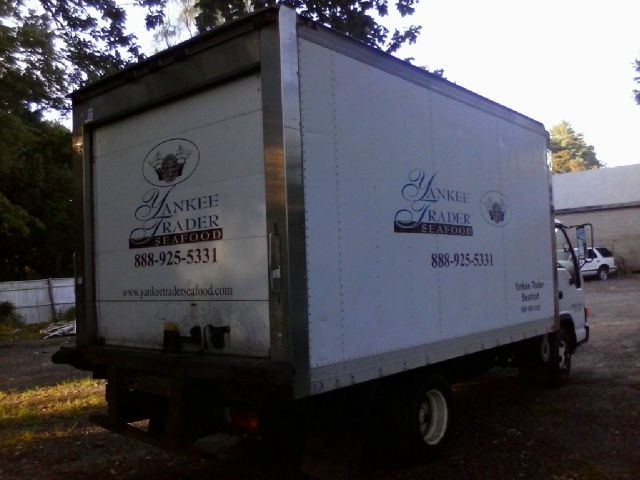 Isuzu NPR HD 2001 photo 2