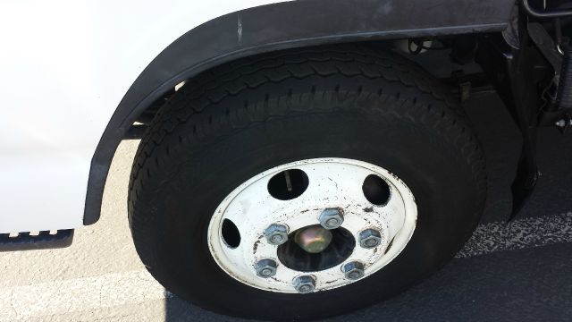 Isuzu NPR HD 2007 photo 2