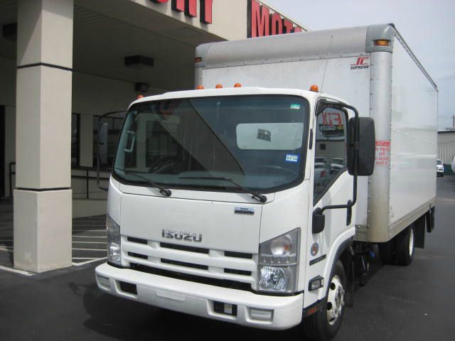 Isuzu NPR HD 2012 photo 1