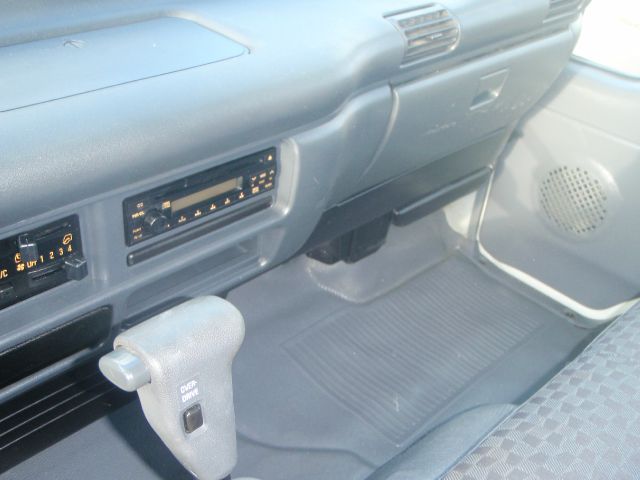 Isuzu NQR 2007 photo 3