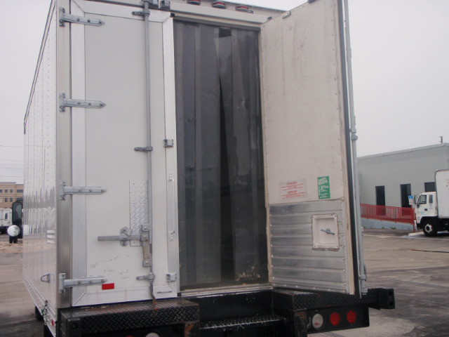 Isuzu NQR 2007 photo 1