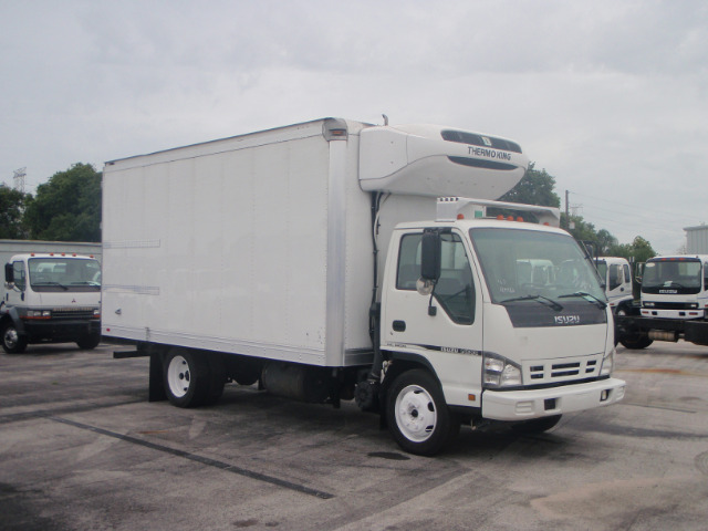 Isuzu NQR 2007 photo 13