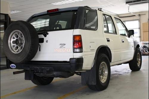 Isuzu Rodeo 1993 photo 3