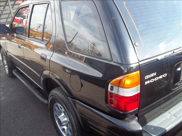 Isuzu Rodeo Touring W/nav.sys Sport Utility