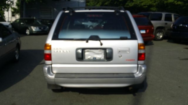 Isuzu Rodeo 1999 photo 17