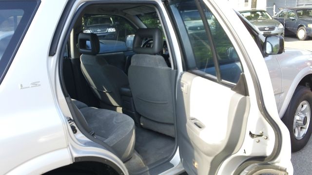 Isuzu Rodeo 1999 photo 21