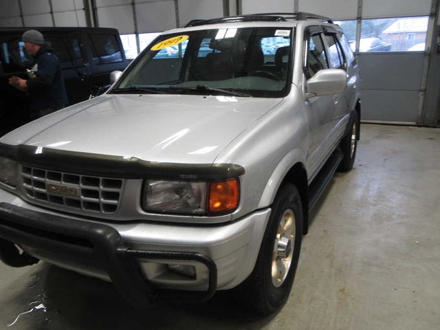 Isuzu Rodeo 1999 photo 4