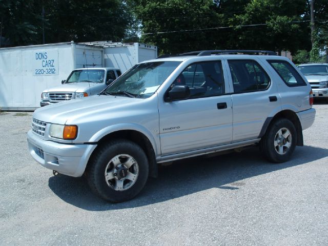 Isuzu Rodeo 1999 photo 2