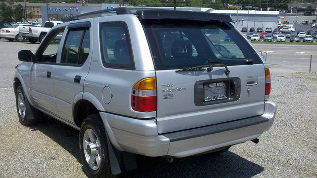 Isuzu Rodeo 1999 photo 2