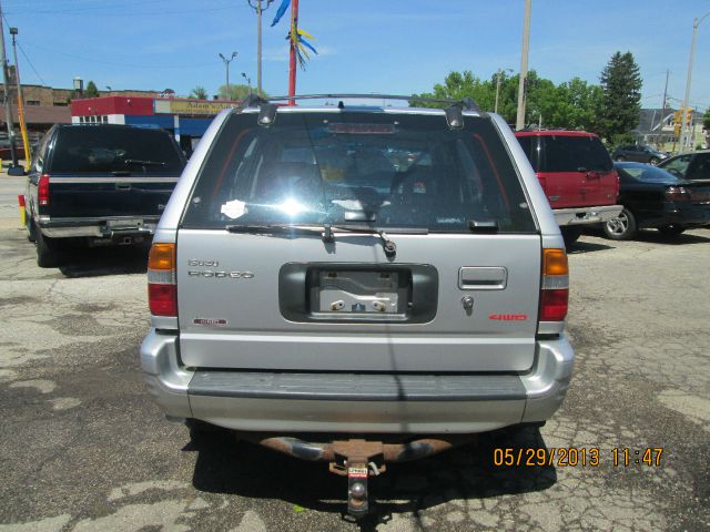 Isuzu Rodeo 1999 photo 2