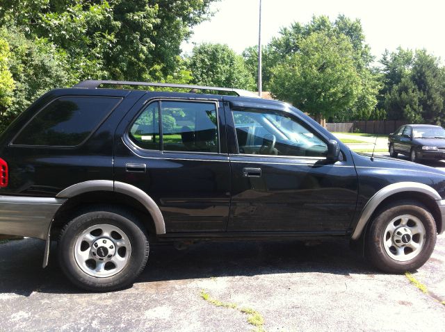 Isuzu Rodeo 2001 photo 2