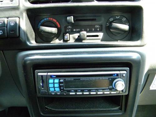 Isuzu Rodeo 2001 photo 2