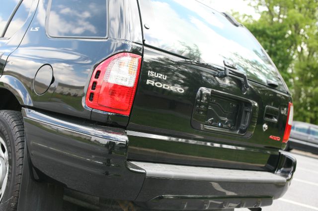 Isuzu Rodeo 2001 photo 12