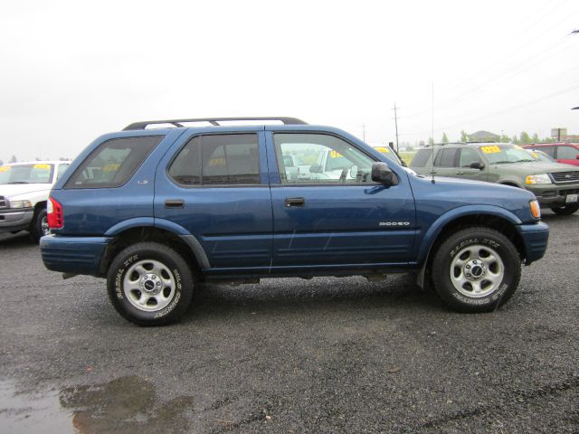 Isuzu Rodeo 2002 photo 4