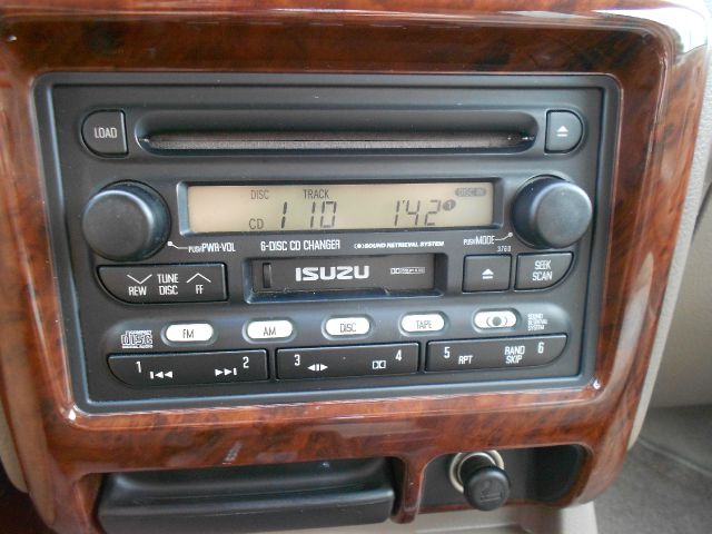 Isuzu Rodeo 2002 photo 1