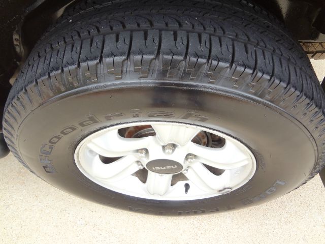 Isuzu Rodeo 2002 photo 8